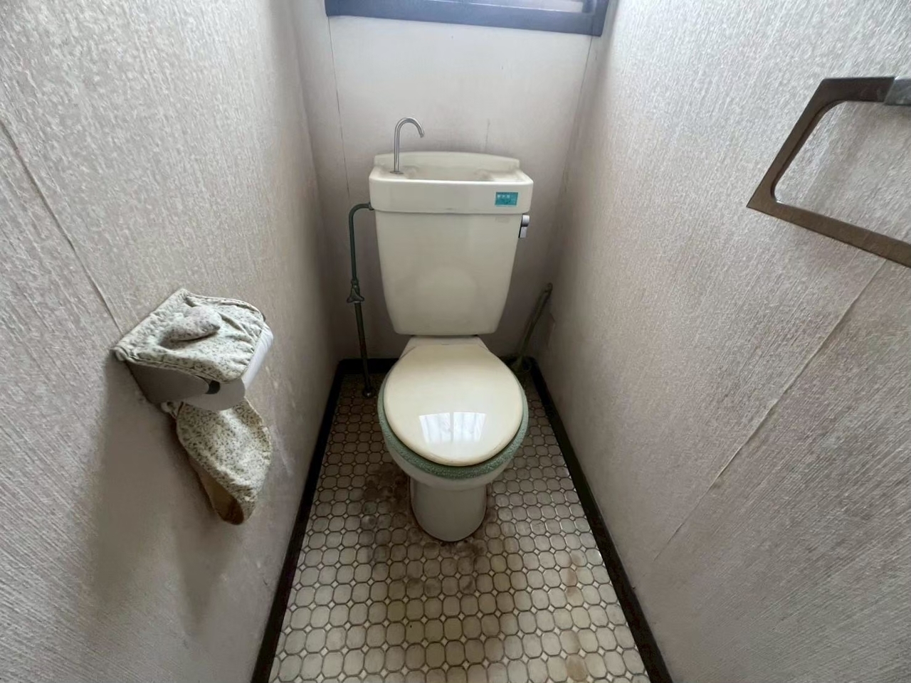 トイレのリフォームのビフォーの写真