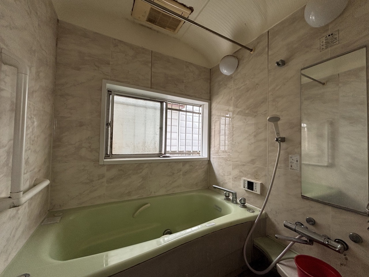 お風呂のリフォームのビフォーの写真